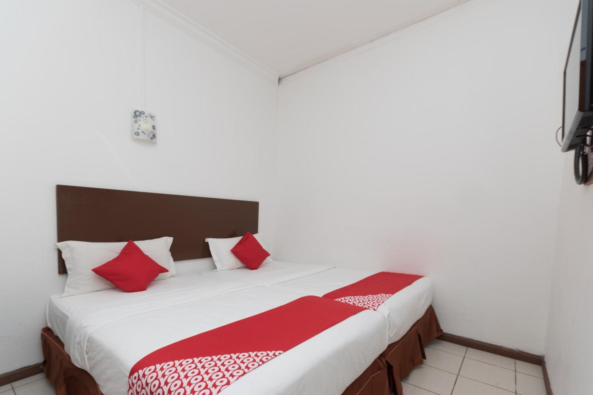 Hotel Super Oyo 218 Storytel Kota Kinabalu Esterno foto