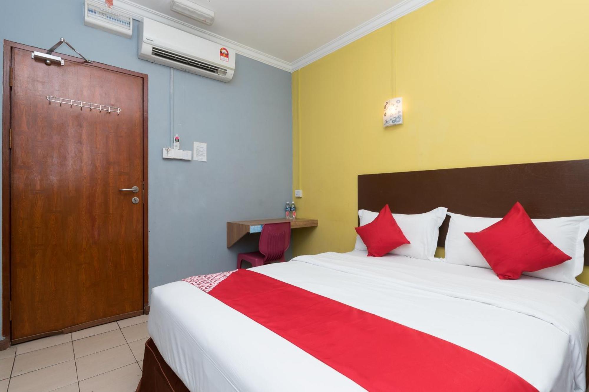 Hotel Super Oyo 218 Storytel Kota Kinabalu Esterno foto